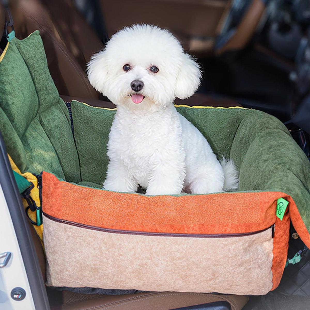 2-in-1 Elevated Dog Car Seat F667631